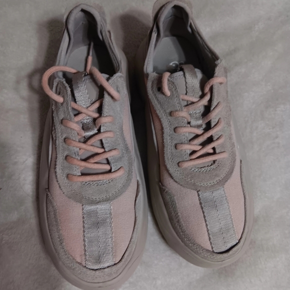 UGG Light Gray Sneakers - Picture 1 of 6